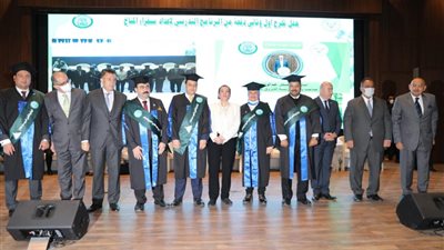 البحوث البيئية: إعداد المنصة التعليمية بي جرين الخاصة بالتحول الأخضر 