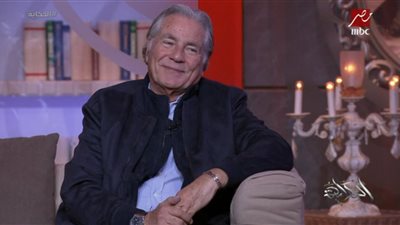  مصطفي فهمي يكشف عن سر رشاقته.. وأديب مازحًا: شعرك وسنانك زي الفل 