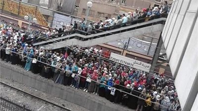 تعطل حركة المترو في عزبة النخل