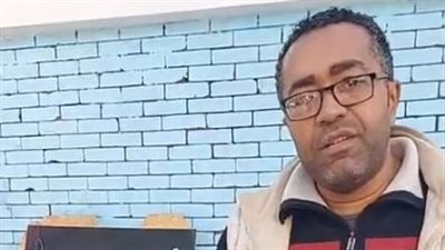 شاب يبيع الخضراوات على ترابيزة في الشارع بـ بورفؤاد: الشغل مش عيب | بث مباشر