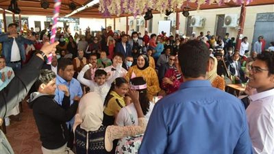 محافظ البحر الأحمر يشارك في احتفالية قادرون باختلاف لذوي الهمم | صور