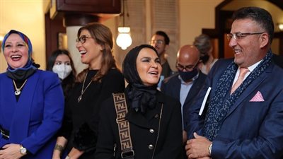 تفاصيل ارتداء الدكتورة سحر نصر الحجاب بشكل نهائي