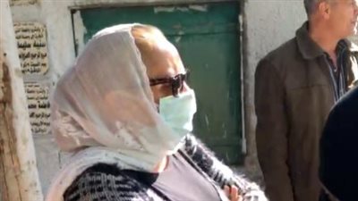 بث مباشر| الفنانة عفاف رشاد تودع شقيقها إلى مثواه الأخير بمقابر الأسرة في بنها