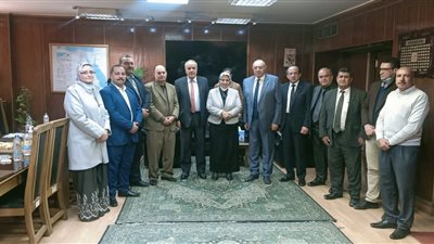 باستثمارات 165 مليون جنيه.. نقل الكهرباء توقع عقدين لمواجهة زيادة الأحمال