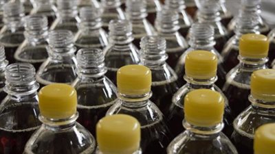 البلاستيك يبدأ احتواء أزمة التضخم التاريخية بانخفاض الأسعار العالمية 50%