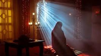 الأزهر للفتوى الإلكترونية: صلاة المرأة في بيتها خير من المسجد