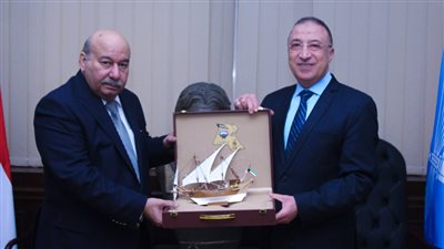 محافظ الإسكندرية يبحث مع سفير الكويت تعزيز سبل التعاون المشترك بين الجانبين