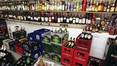 فنان كوميدي شهير يدفع 200 ألف جنيه للجمارك بعد ضبط خمور مهربة داخل ملهى ليلي يمتلكه