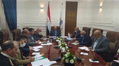 محافظ القاهرة يوجه بإعداد دراسة علمية شاملة لجميع مواقف السيارات بالعاصمة 