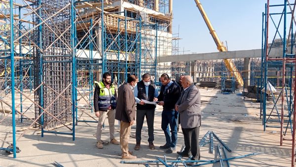 مسئولو الإسكان خلال