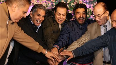 30 سنة فن.. حميد الشاعري يحتفل بأول ألبوم لـ حكيم | صور