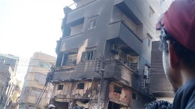 حريق ضخم يلتهم محل دهانات أثاث بالبصارطة في دمياط