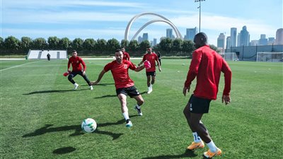 محاضرة فنية أخيرة لموسيماني مع لاعبي الأهلي قبل السوبر الإفريقي