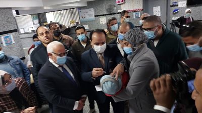 محافظ بورسعيد يدشن الحملة القومية للتطعيم ضد شلل الأطفال 