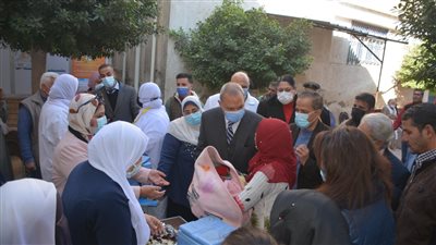 محافظ القليوبية يدشن الحملة القومية للتطعيم ضد مرض شلل الأطفال بمراكز ومدن المحافظة