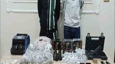 القبض على شخصين بحوزتهما مواد مخدرة وأسلحة نارية بالقاهرة 