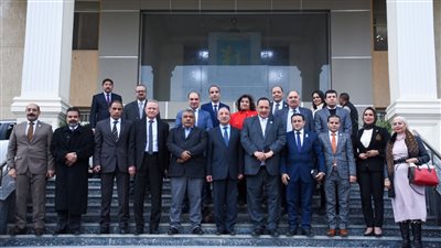 محافظ الإسكندرية لـ وفد النواب: نقدم كل الدعم للقطاع الصناعي ونشجع على زيادة الاستثمارات