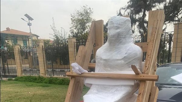  تمثال الملك امنمحات