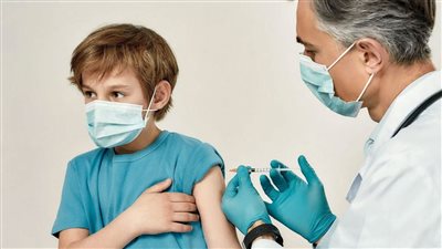 الصحة البريطانية: الأطفال بين 5 إلى 11 عامًا مؤهلين للتطعيم ضد فيروس كورونا