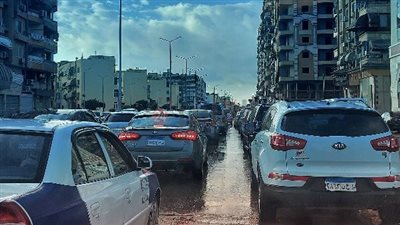 رغم سقوطها بغزارة.. شوارع بورسعيد خالية من مياه الأمطار | صور