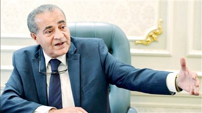 وزير التموين يعلن إنشاء 3 مصانع زيت بإنتاجية تصل إلى 5 آلاف طن يوميًا