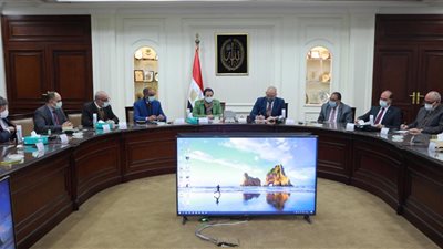 وزيرة البيئة: 15 شركة لتحويل مخرجات الصرف الصحي إلى طاقة