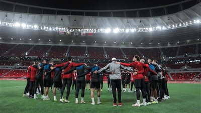  بالمواعيد والقنوات الناقلة.. الأهلي يواجه الرجاء المغربي في السوبر الإفريقي