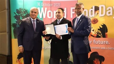 منظمة الفاو تُكرم الصحفي خالد وربي بموقع القاهرة 24 لتميزه في التوعية بقضايا الأمن الغذائي والبيئة