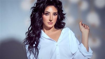 أول رد من المطربة دينا حسين بعد انتشار فيديو إساءتها للفن المصري: أنا عيِّلة | فيديوجراف 