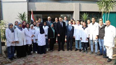 وزير الزراعة اللبناني يزور معامل مشروع مكافحة العفن البني في البطاطس