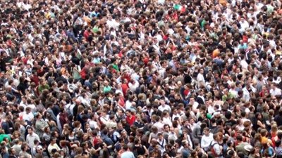 خبير اقتصادي: الزيادة السكانية تلتهم نصف معدلات التنمية في مصر