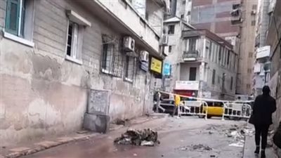 بث مباشر| خلال مروره في الشارع.. تفاصيل سقوط بلكونة على مواطن ووفاته بالإسكندرية