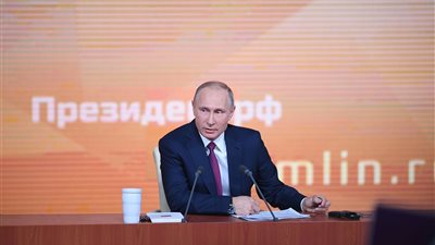 بعد انتهاء المفاوضات.. بوتين يهدد بحرب نووية وينقل سفنا حربية بالقرب من أوكرانيا