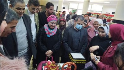 رئيس جامعة كفر الشيخ يفتتح معرض الفنون التشكيلية استعدادًا لـ إبداع 10