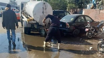 استجابة لـ القاهرة 24.. رفع مياه الصرف المتراكمة في شوارع مدينة المستقبل