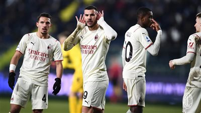 ميلان يكتسح إمبولي برباعية.. وسبيزيا يفوز على نابولي فى الدوري الإيطالي 