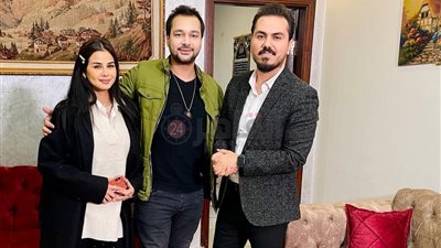 زوج منة عرفة عن حلقته مع نزار الفارس: بيسأل أسئلة جريئة ومحدش بيضربك تجاوب