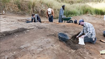 الآثار: البدء في حفائر جديدة بالجزء الجنوبي الشرقي من سور الكرنك 
