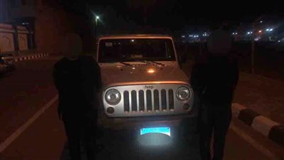 أحدهما مطلوب حبسه في قضيتين.. تفاصيل هروب شخصين بسيارة من كمين أمني بالقاهرة