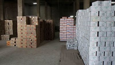 ضبط 700 طن سلع تموينية ومواد غذائية بقصد احتكارها والتلاعب بأسعارها بالجيزة