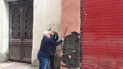 إزالة بروز مخالف بحملة بنطاق حي غرب المنصورة │ صور