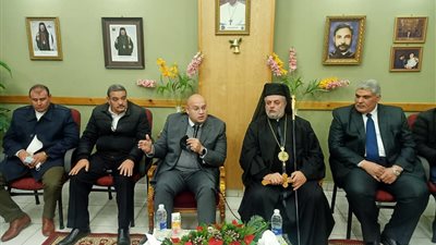 نائب محافظ الجيزة يزور الكنيسة الكاثوليكية للتهنئة بعيد الميلاد المجيد