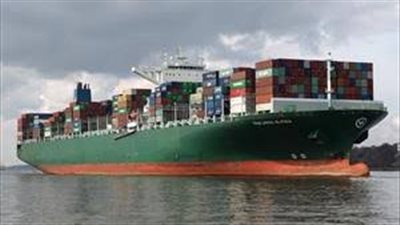 ميناء الإسكندرية يستقبل أكبر سفن الحاويات في العالم