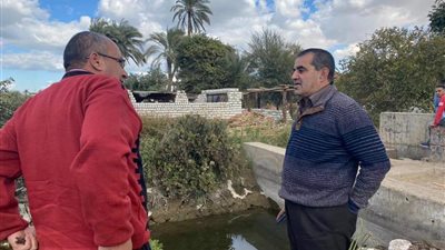 وكيل وزارة الري بالمنيا يتفقد مشروع تبطين الترع والمساقي