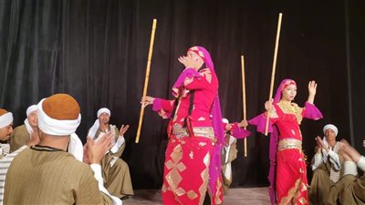 الفلكلور الصعيدي يتألق في قرية حسن فتحي بالأقصر