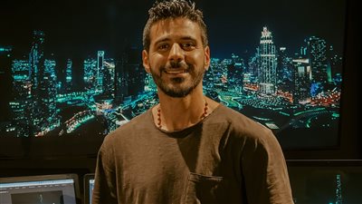 عمرو عاكف يكشف كواليس وتقنيات الخدع البصرية في أعمال 2021 | صوروفيديو