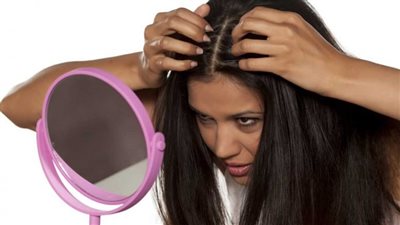 علاج تساقط الشعر للنساء.. أدوية وأعشاب وخلطات مجربة لا تفوتك