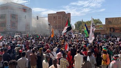 الشرطة السودانية: إصابة أكثر من 50 فردا أمنيا ومقتل مواطنين في احتجاجات الخميس