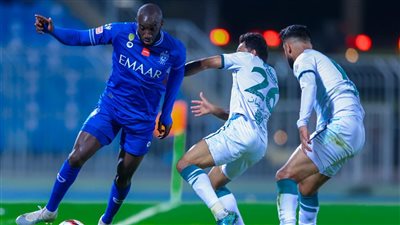 الفتح يخطف فوزًا ثمينًا من الهلال في الوقت القاتل بالدوري السعودي 