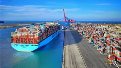 مصادر تُرجّح عودة العمل بمستندات التحصيل وقبول الدولار من المستوردين خلال أيام